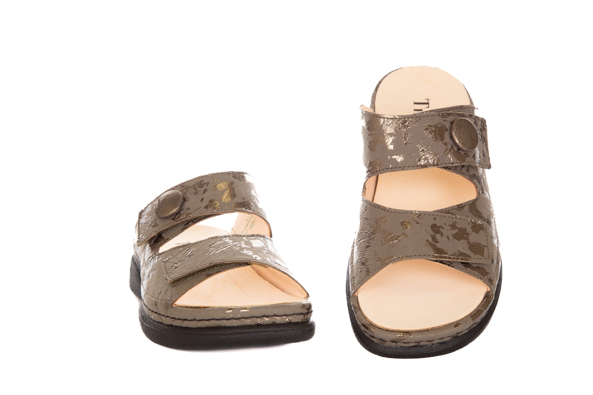 Leveäkärkinen ja tukeva Think! Cambio pistokas