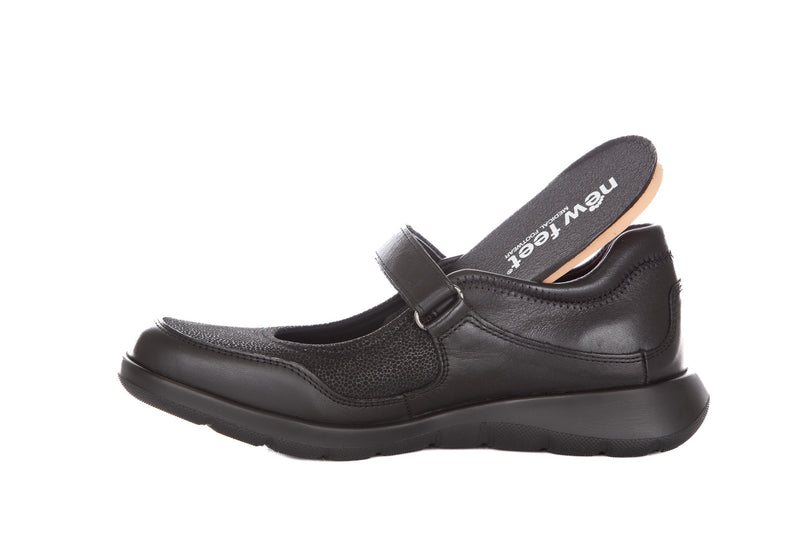 Naisten New Feet remmiballerinat