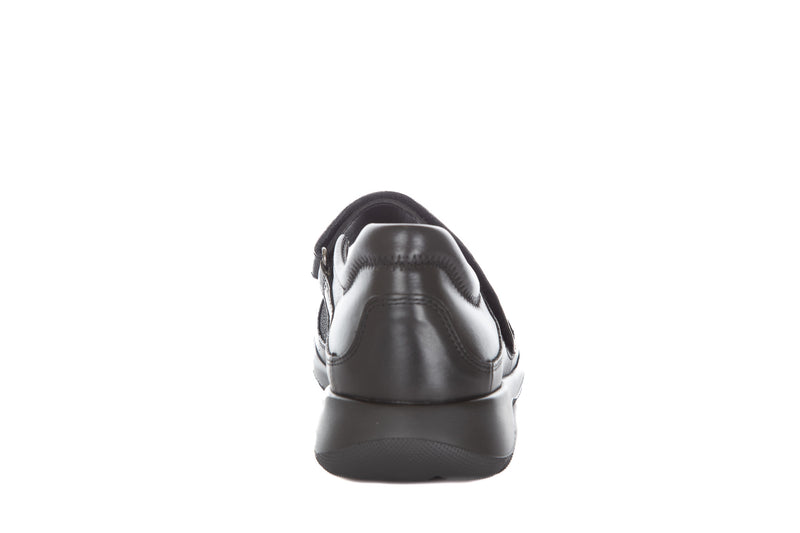 Naisten New Feet remmiballerinat