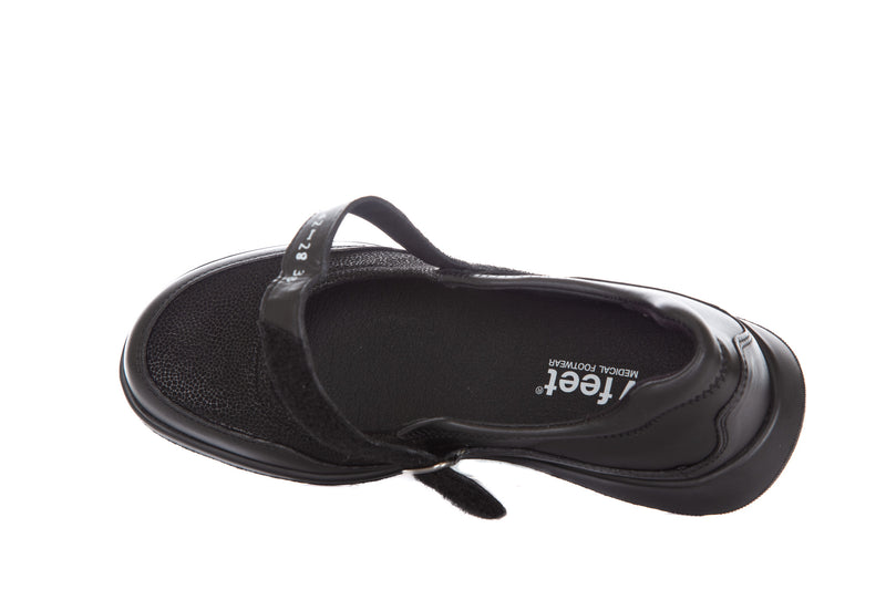 Naisten New Feet remmiballerinat